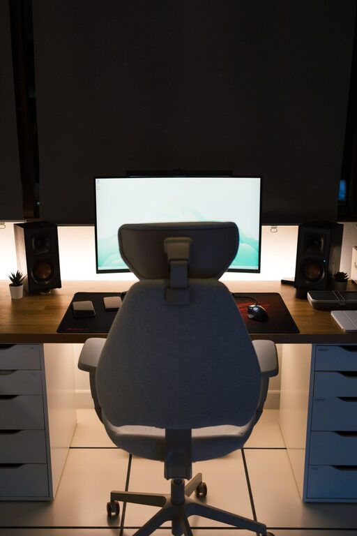 Tips for Creating a Relaxing Home Office Environment to Boost Productivity and Comfort